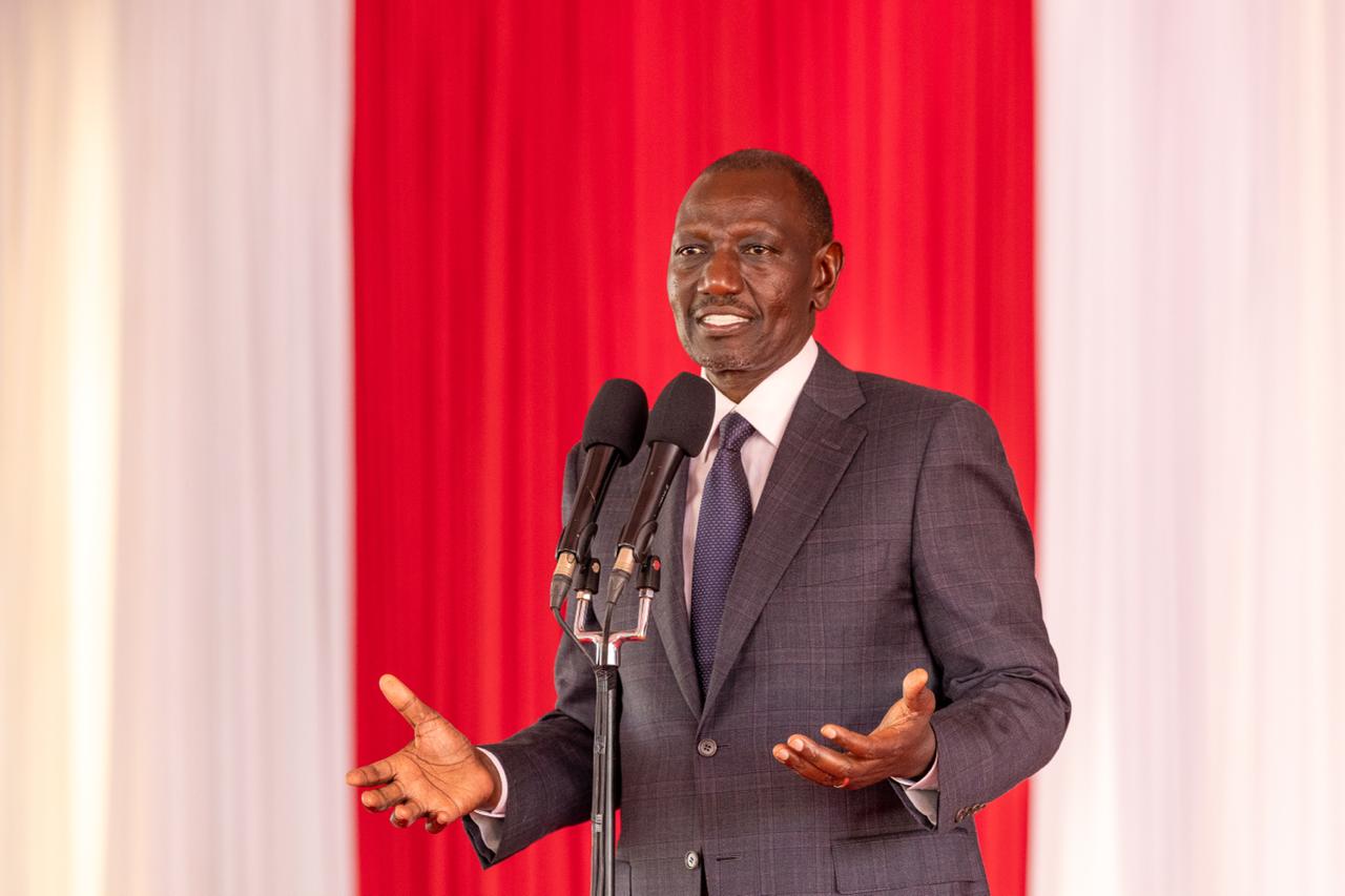 Ruto donates Sh1m for bread at Kapsabet Girls