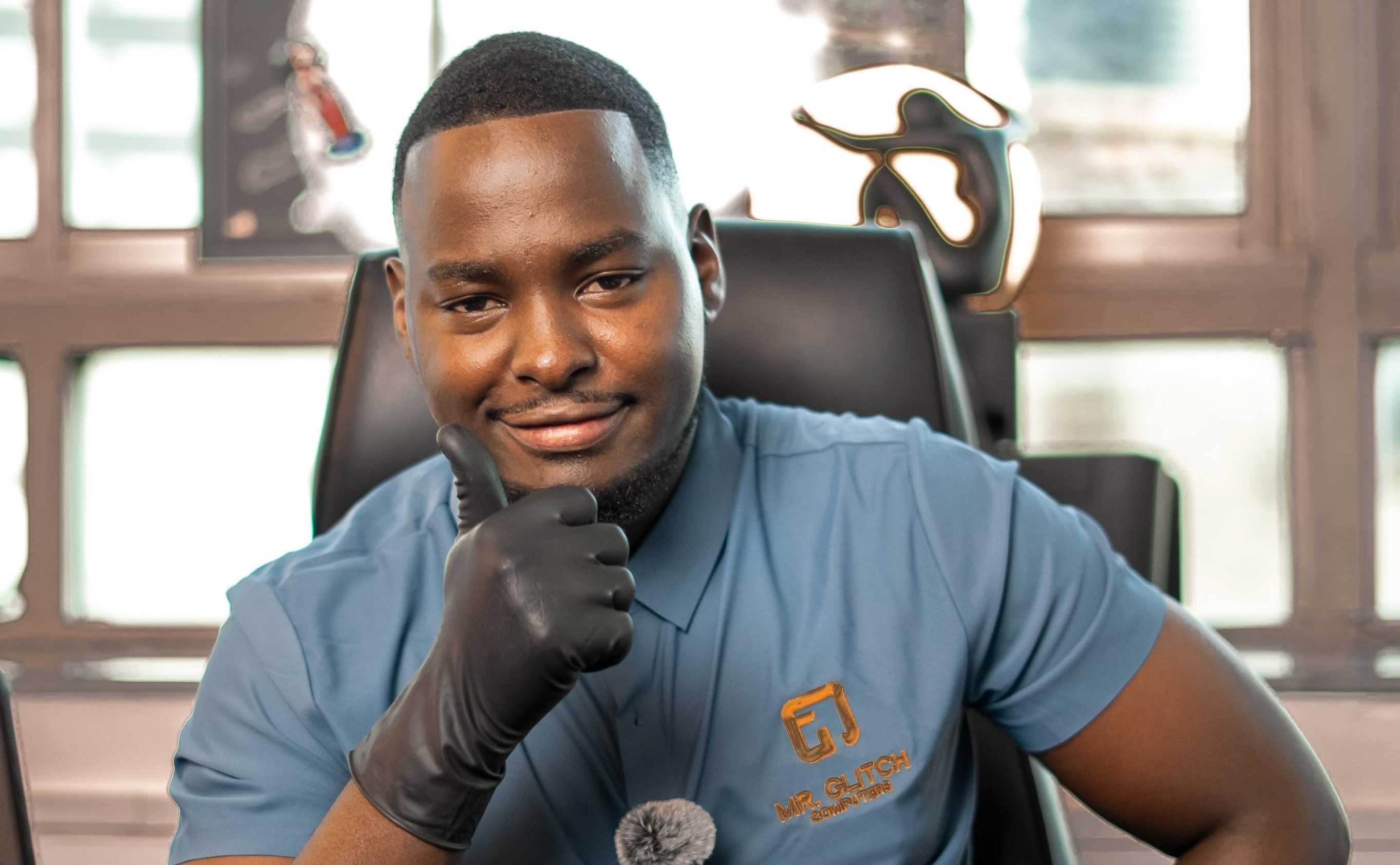 Meet Mr Glitch: The Nairobi Man Gifting Smochas to Strangers