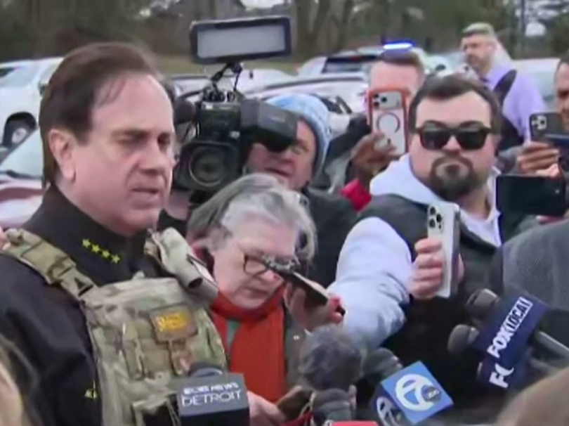 Suspect dead after ramming vehicle into synagogue in Michigan