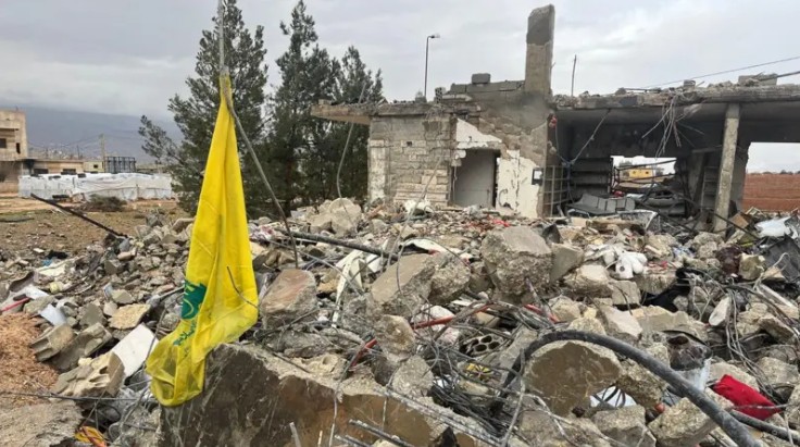 Trump says US not ready to make deal with Iran as citizens warned to leave Iraq