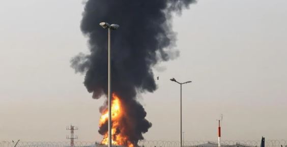Iran hits key UAE oil port and Dubai airport