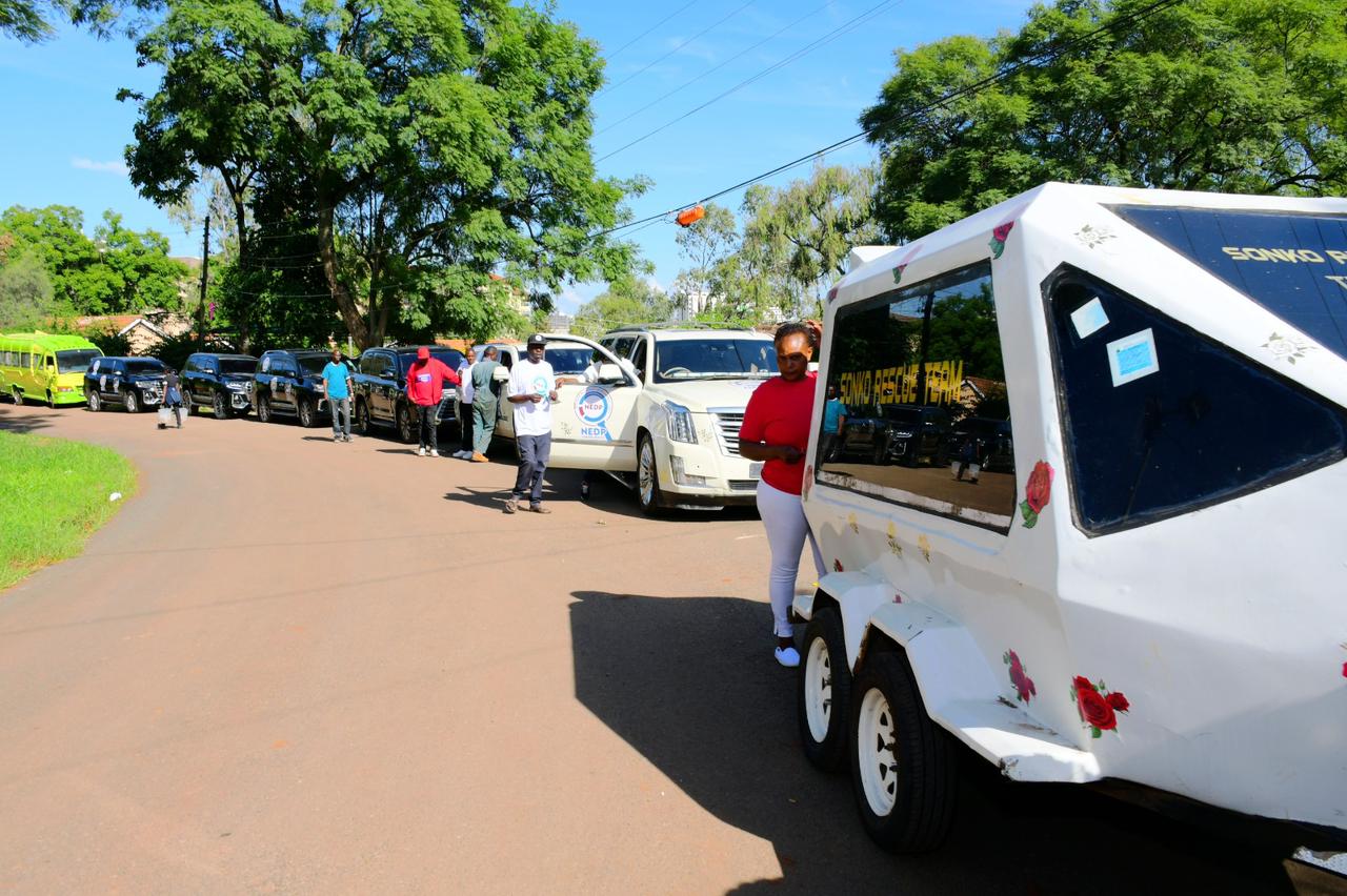 Sonko steps in as first five Nairobi flood victims ferried home