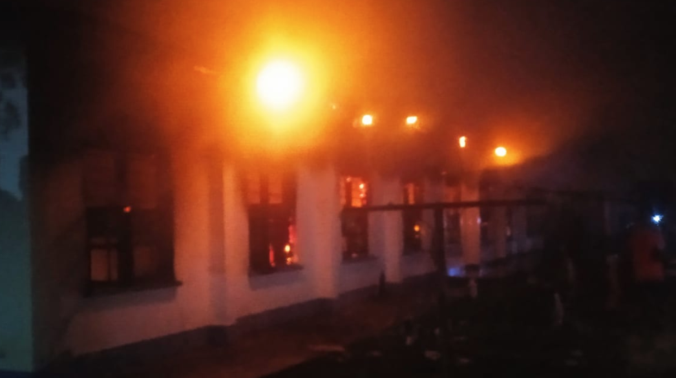 Incendie dans une école de filles au Kenya : blessés et dortoir détruit