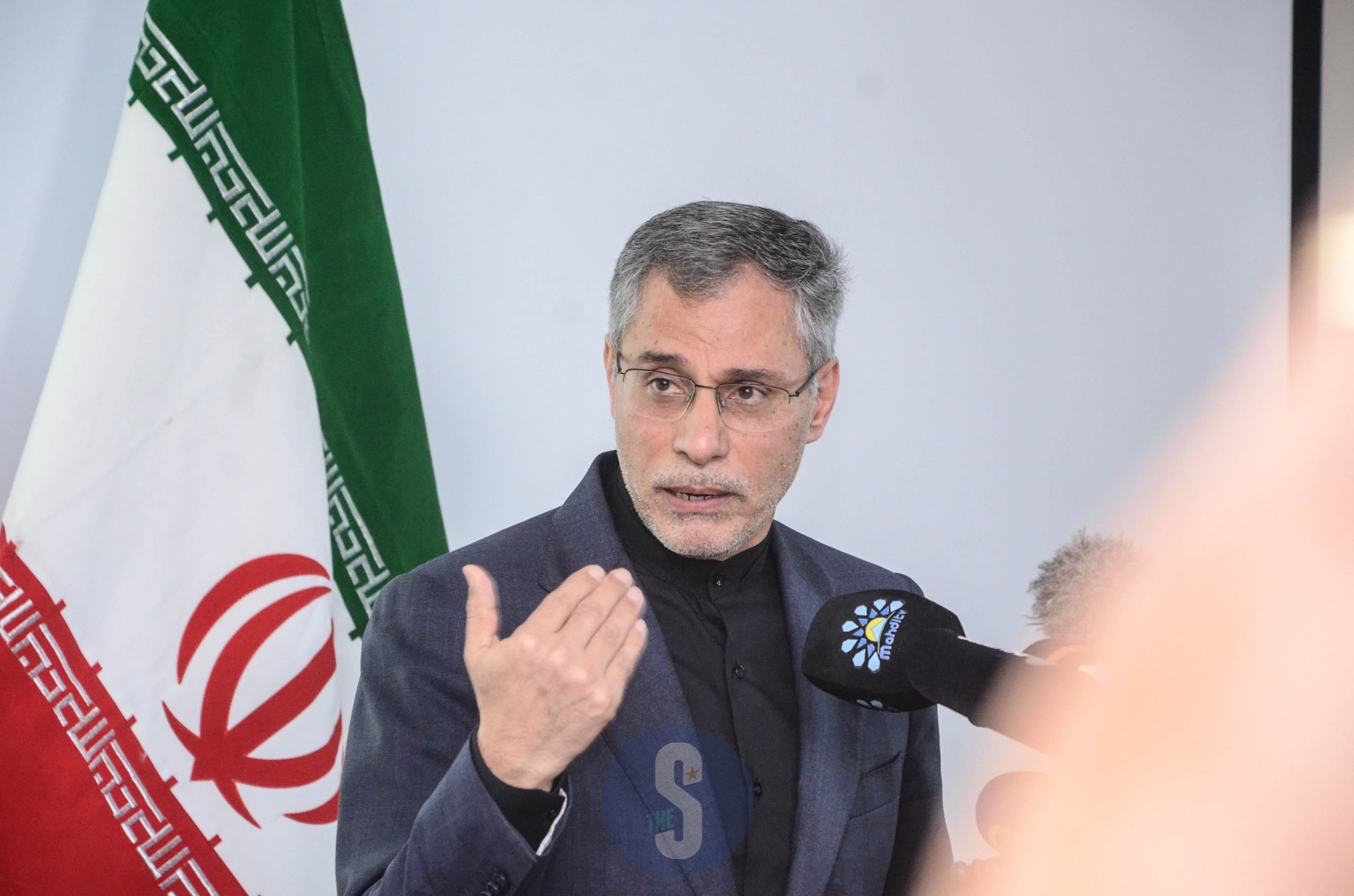 Iran warns of economic fallout, says oil routes open