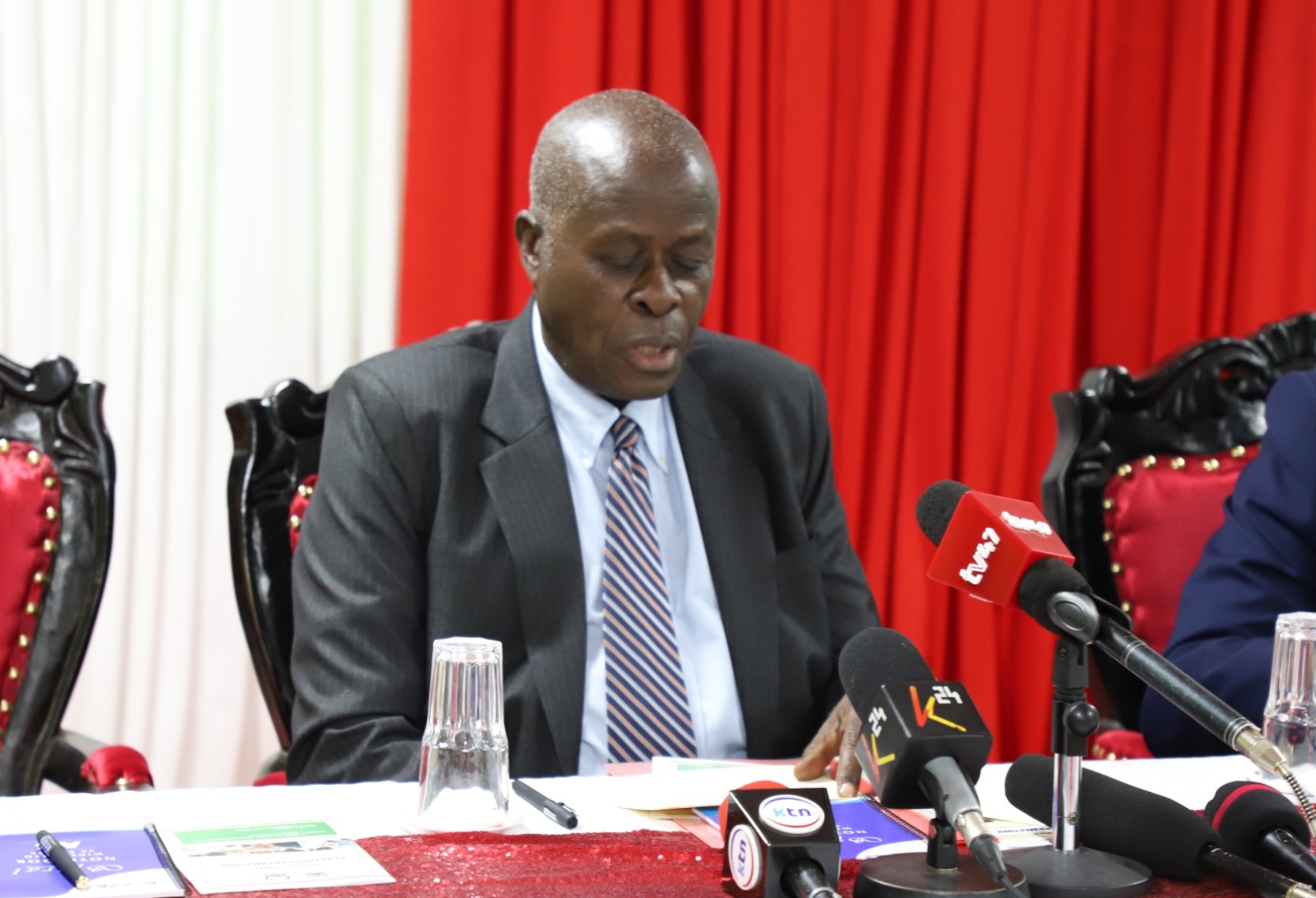 Ruto renews Nyabundi's tenure as KNEC chair