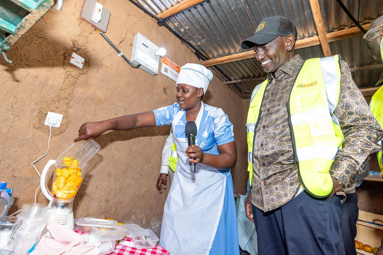[PHOTOS] Ruto commissions rural electrification projects in Kakamega