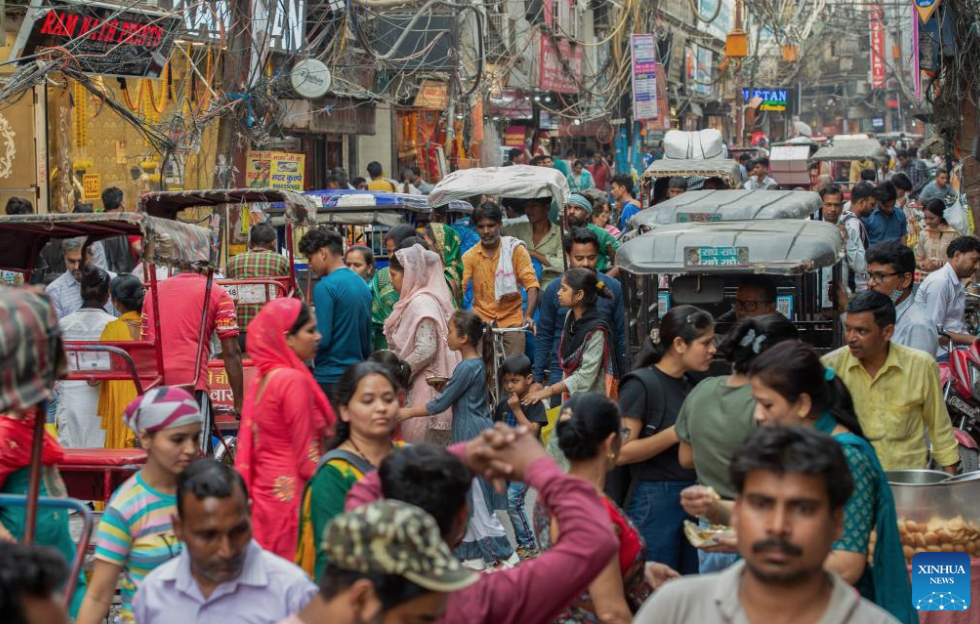 Billion-plus people, 3m officials, 33 questions - India begins huge census