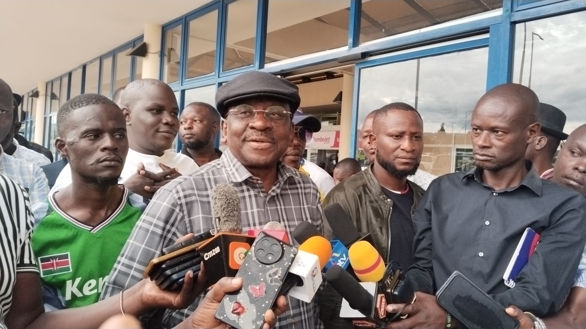 Siaya Governor James Orengo addressing the media in Kisumu