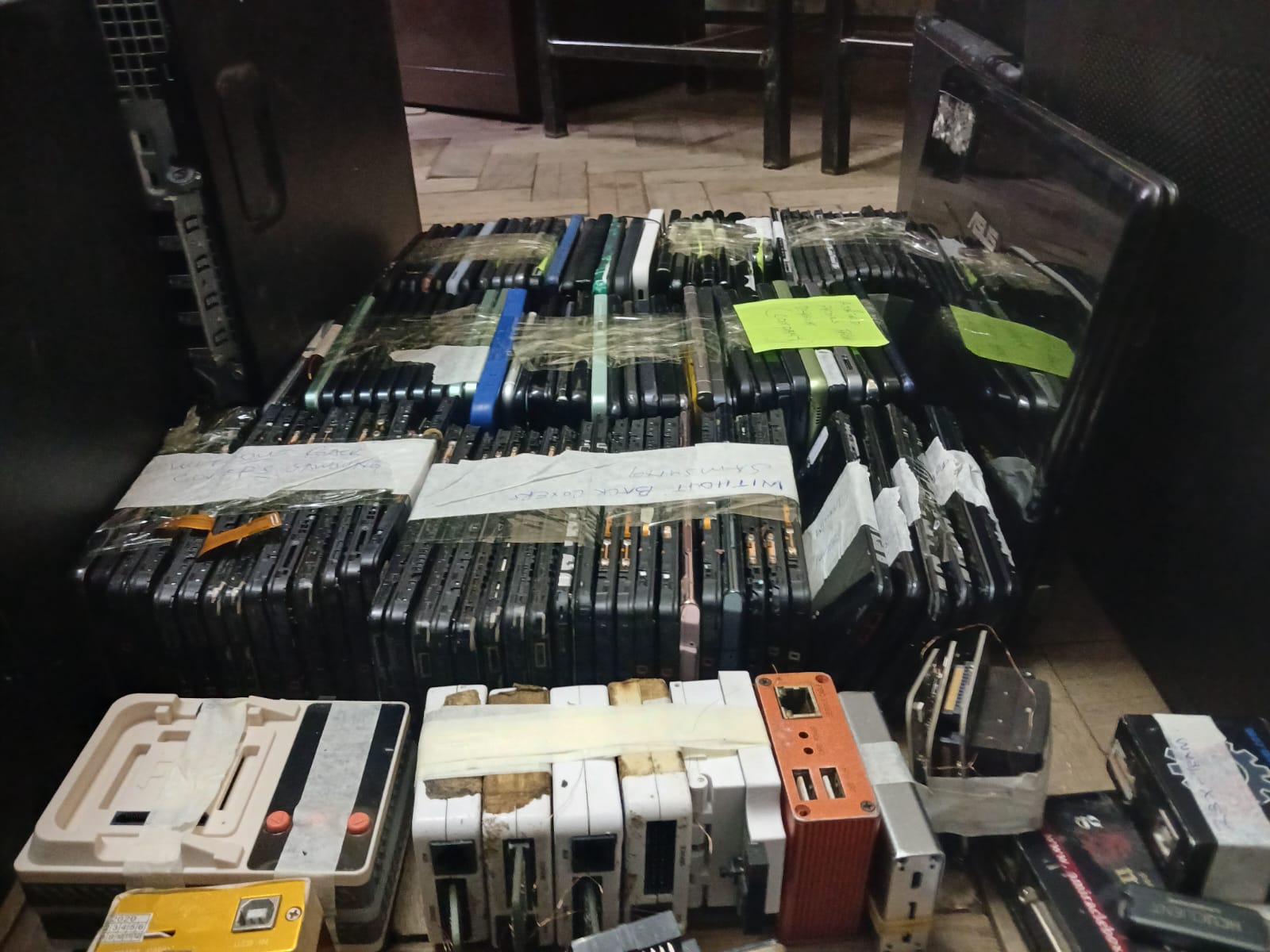 Two arrested as dawn raid nets 227 stolen phones in Nairobi