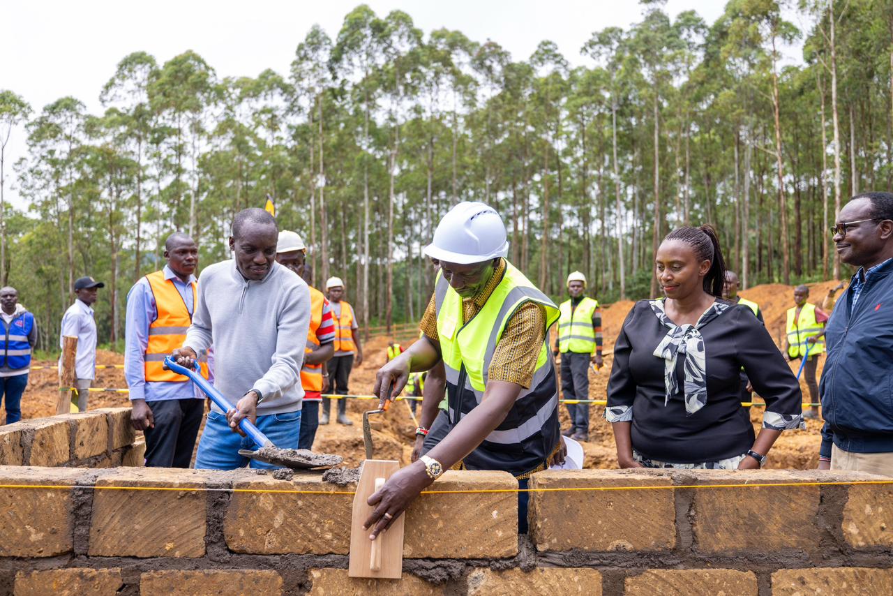 Ruto lays foundation for Nyangweta KMTC