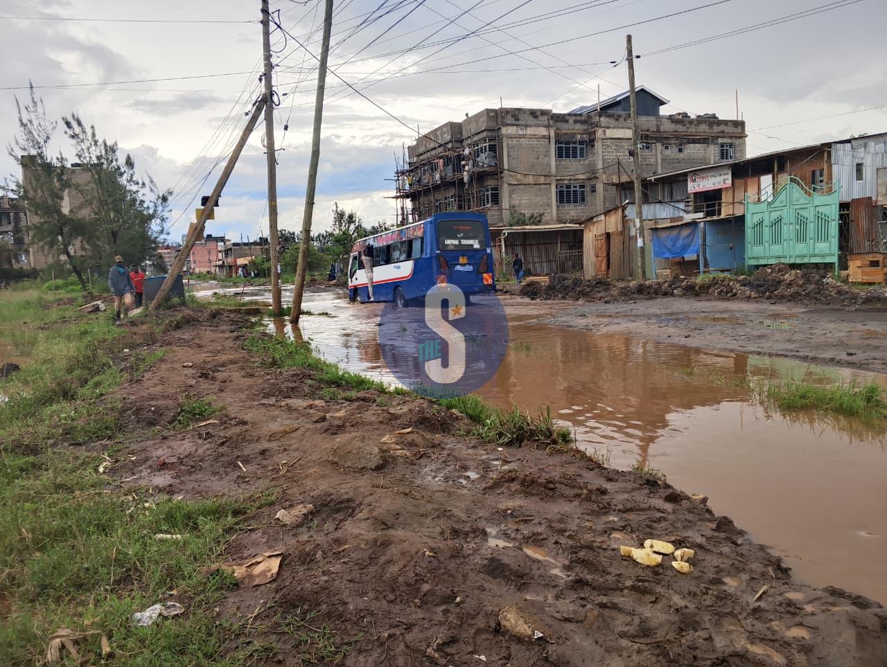 [PHOTOS] Kimbo-Matangi Road flooded, movement disrupted
