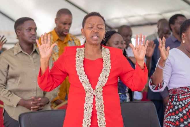 Rachel: We hold keshas at State House every Friday