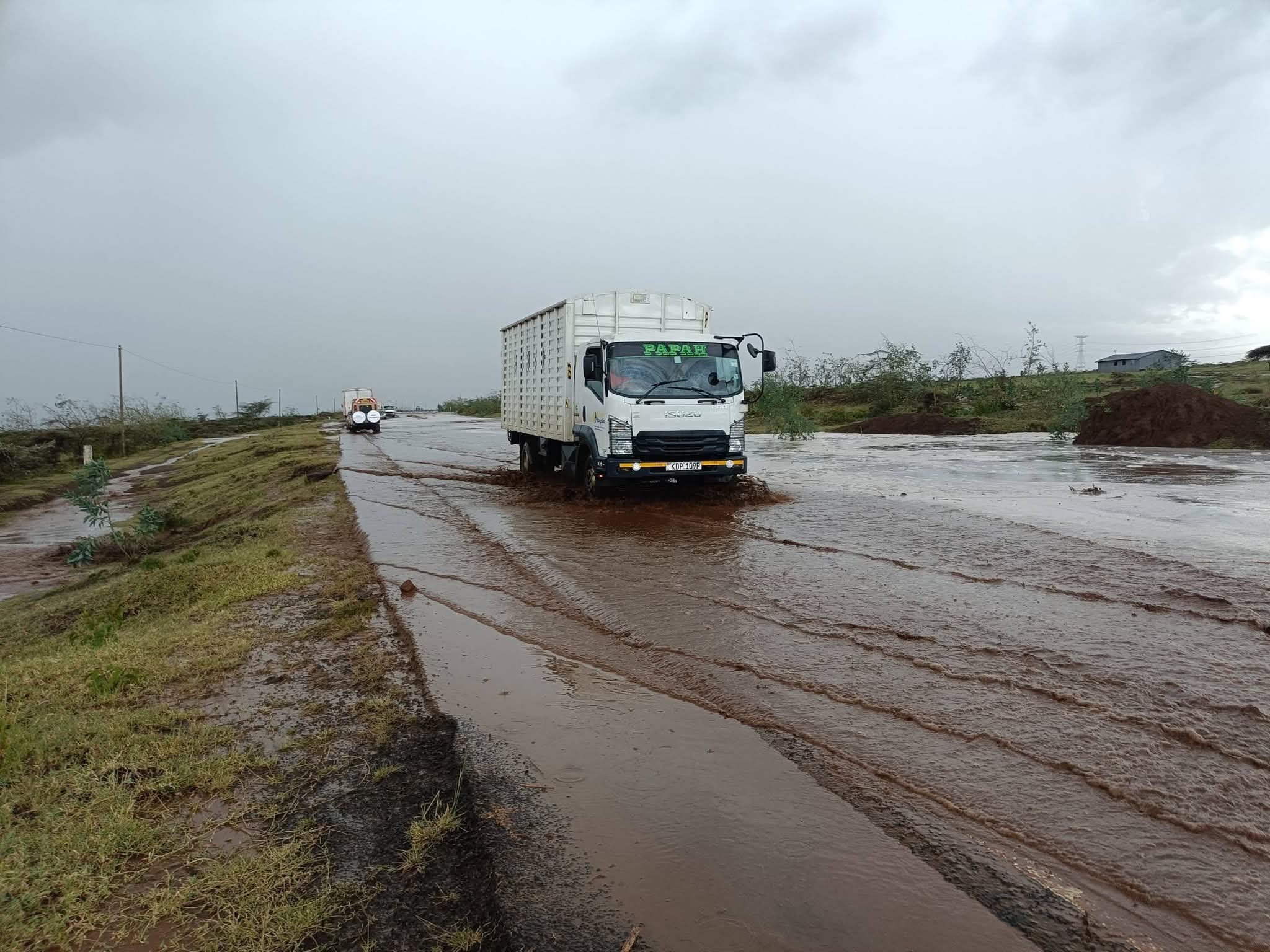 Flooding renders Mai Mahiu–Suswa–Narok Highway impassible