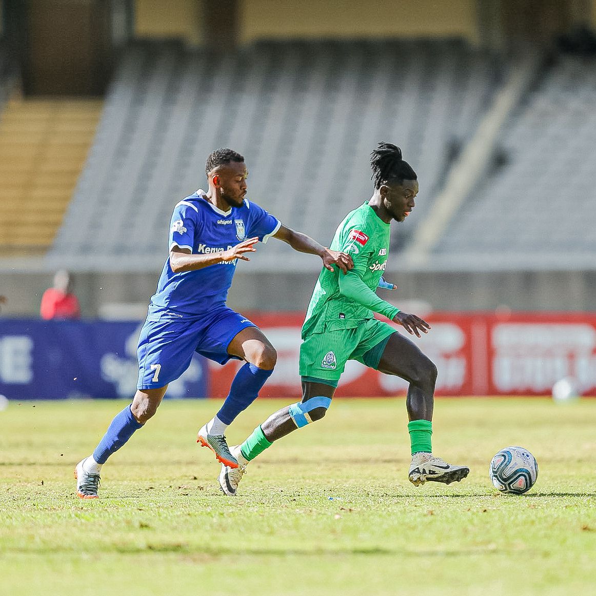 Bandari'sAmza Ndayou tries to stop Gor Mahia's Musa` Sharrif in their match yesterday