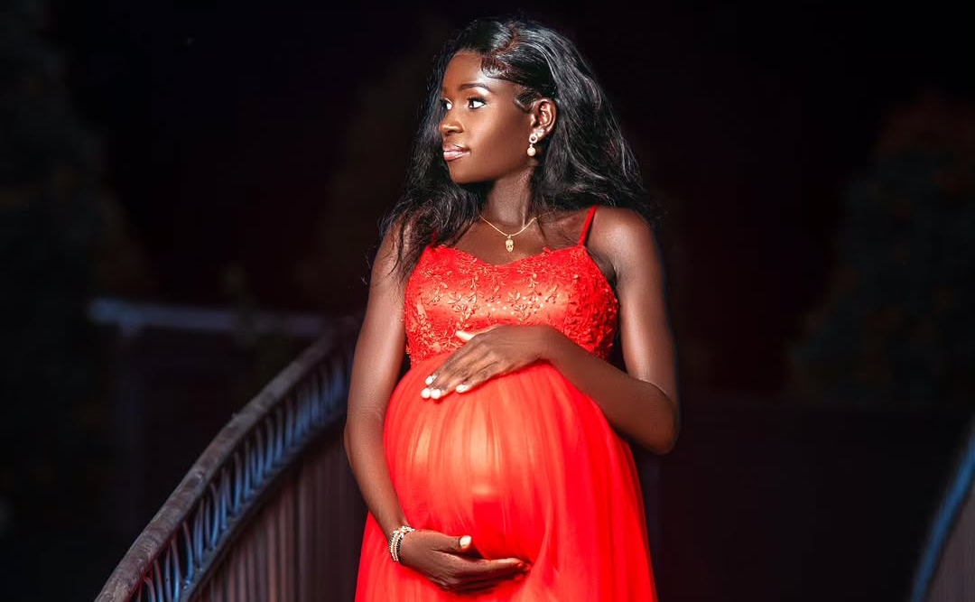 Dem Wa Facebook Announces She is Expecting Twins.