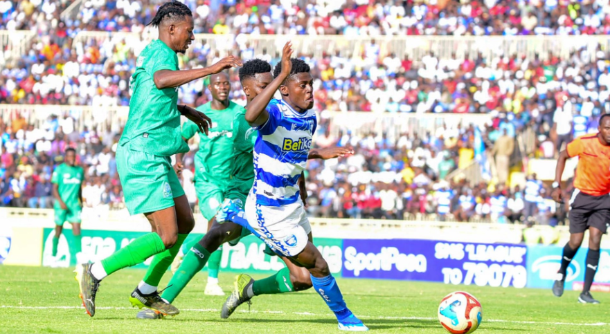 Gor Mahia's Enock Morrison challenges AFC Leopards' Kelly Madada/AFCLEOPARDS