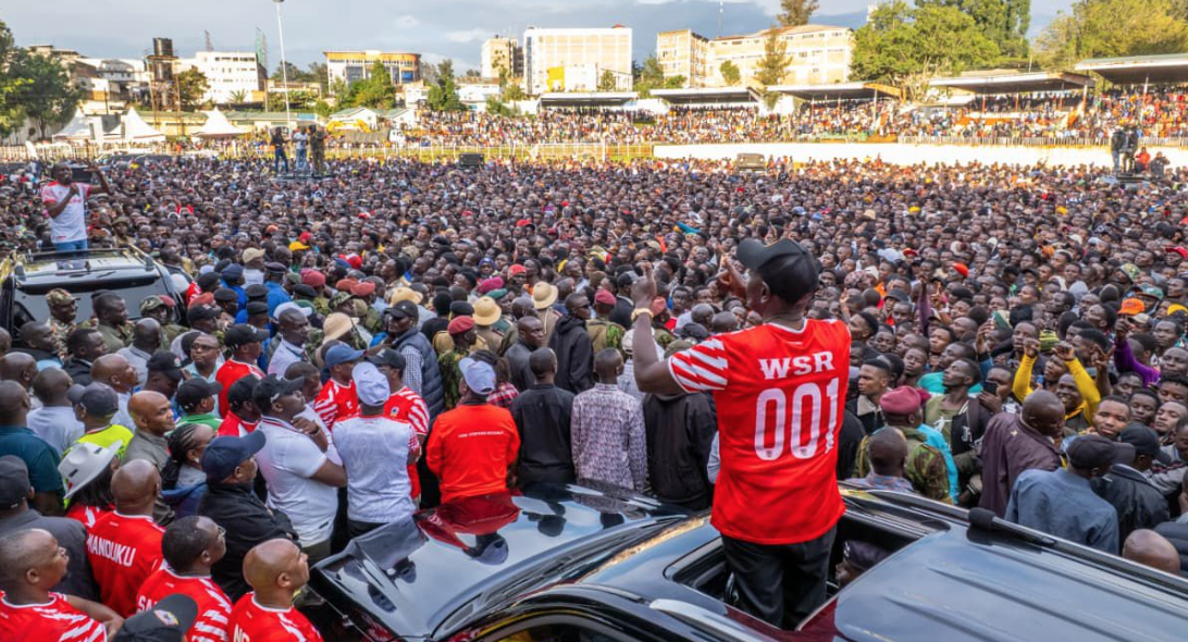 Chezeni kama nyinyi, Ruto fires up Harambee Starlets
