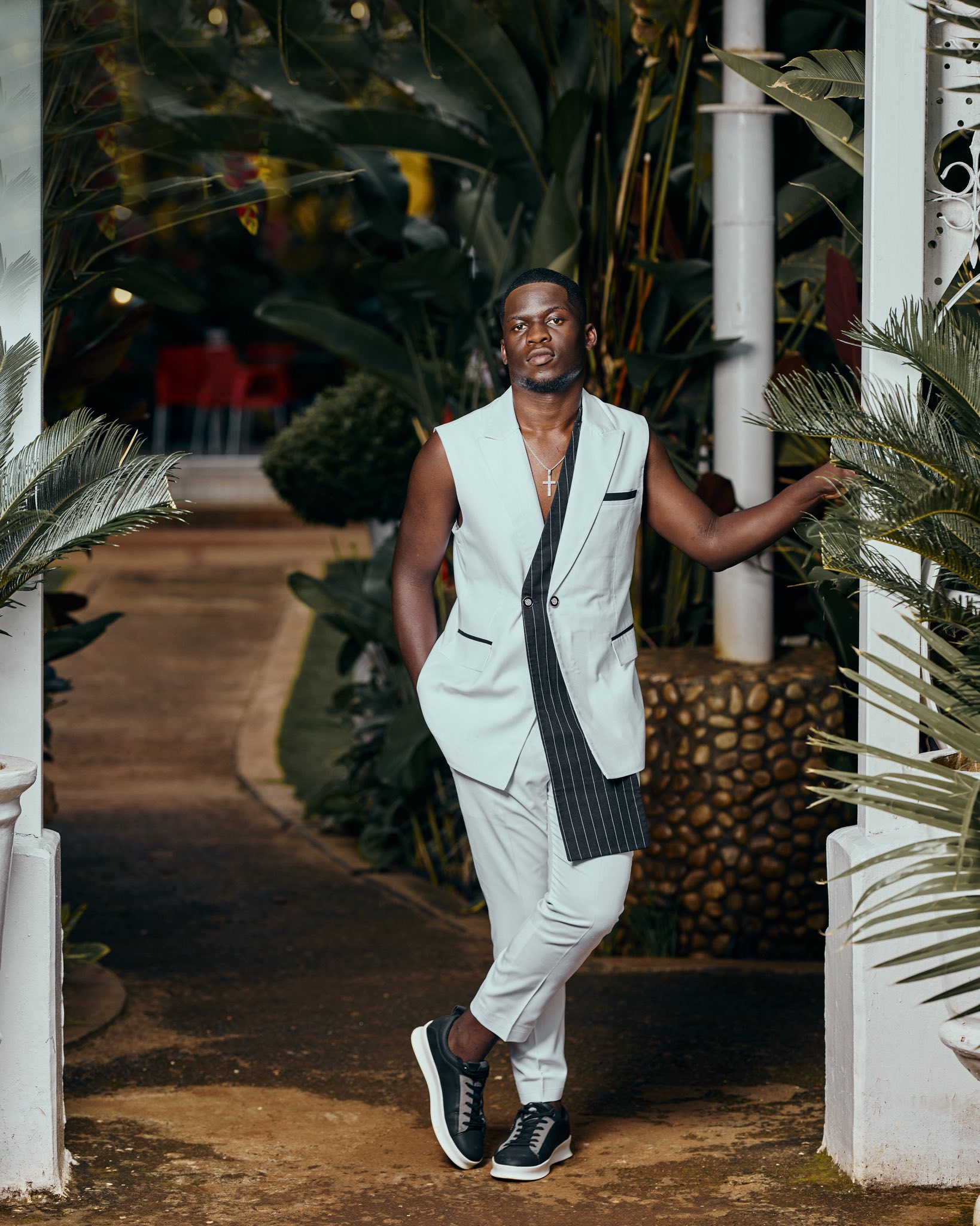 How Making a Girl Faint Launched Jaymoh Decin’s Career