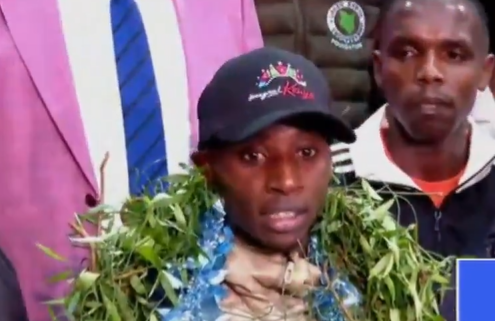 World marathon record holder Sawe gets hero’s welcome at JKIA