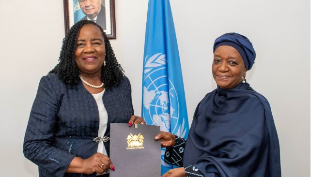 Ida presents her credentials to UNON Director-General Zainab Hawa