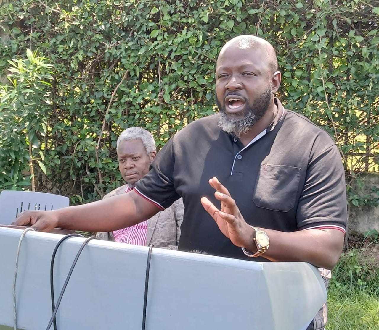 Bernad Adhiambo addressing the media in Kisumu