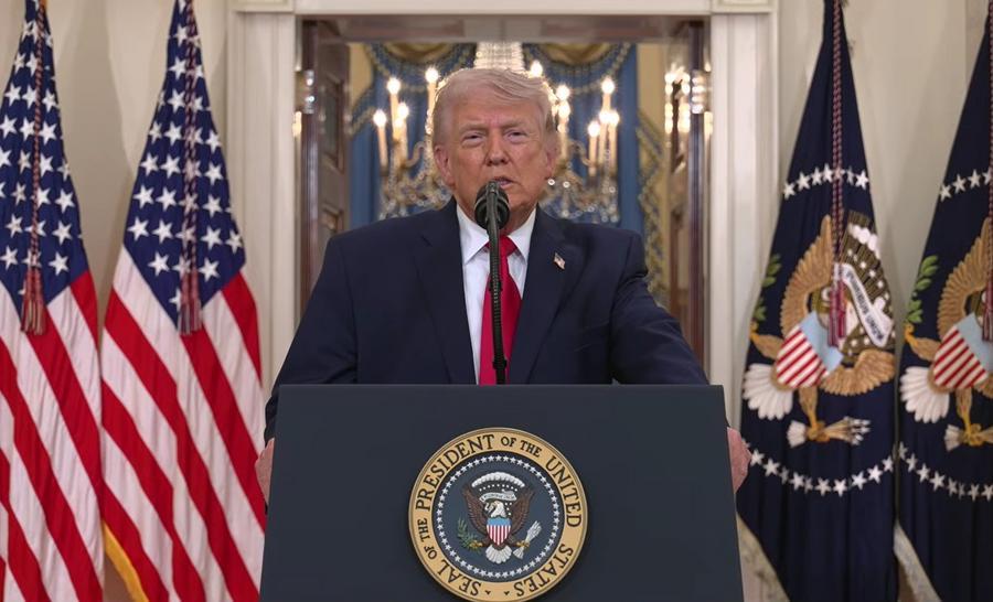 Trump issues threat to Iran, demands opening of Hormuz