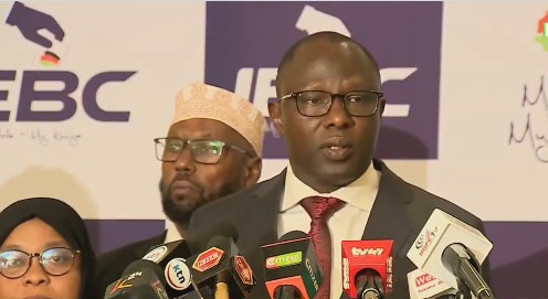 You are our heroes! IEBC lauds youth for driving voter listing