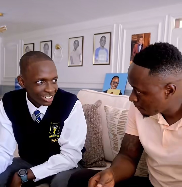 Oga Obinna Gives Son Ksh 10,000 Pocket Money in 50-Shilling Notes