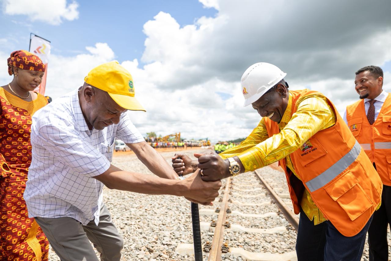 [PHOTOS] Ruto breaks ground for Voi–Mwatate rail revamp
