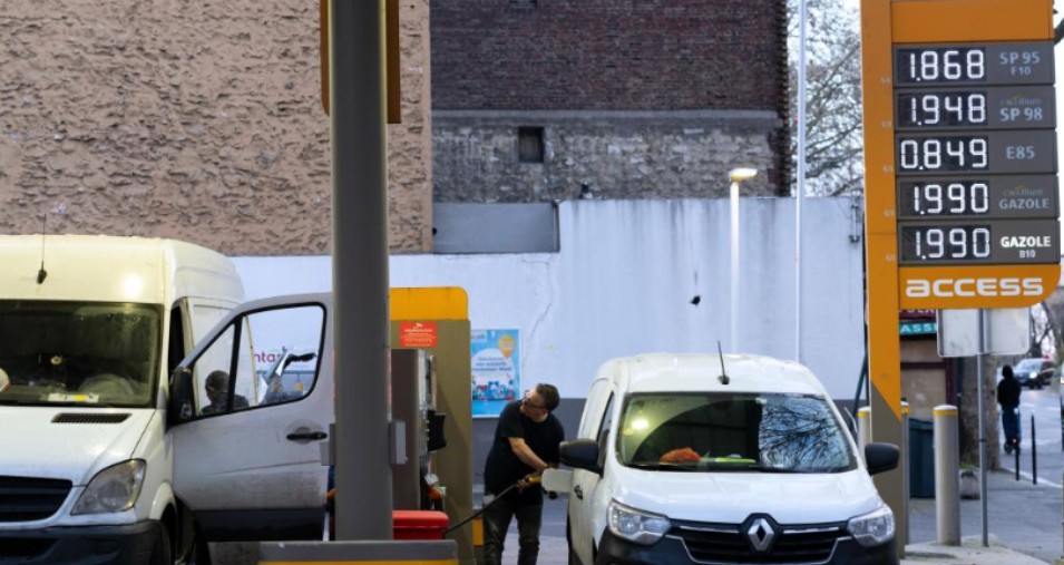 Fuel crisis: Nepal announces two-day holiday