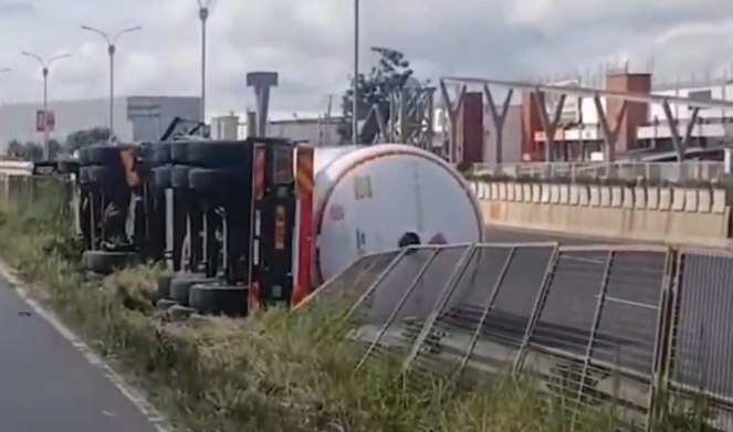 LPG tanker overturns on Mombasa Road