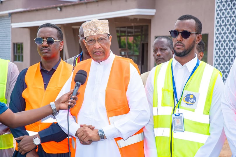 Garissa Governor Nathif Jama speaking to the press after opening the livestock vaccine storage unit.
