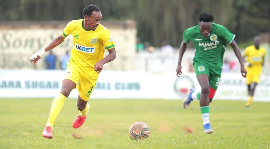 Isaac Omweri (L) of Mathare United in action against Mara Sugar at Awendo Green Stadium/Mathare United