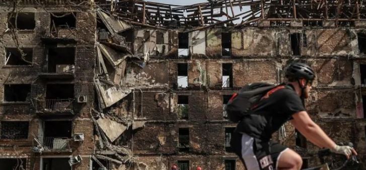 Russia threatens more Kyiv strikes