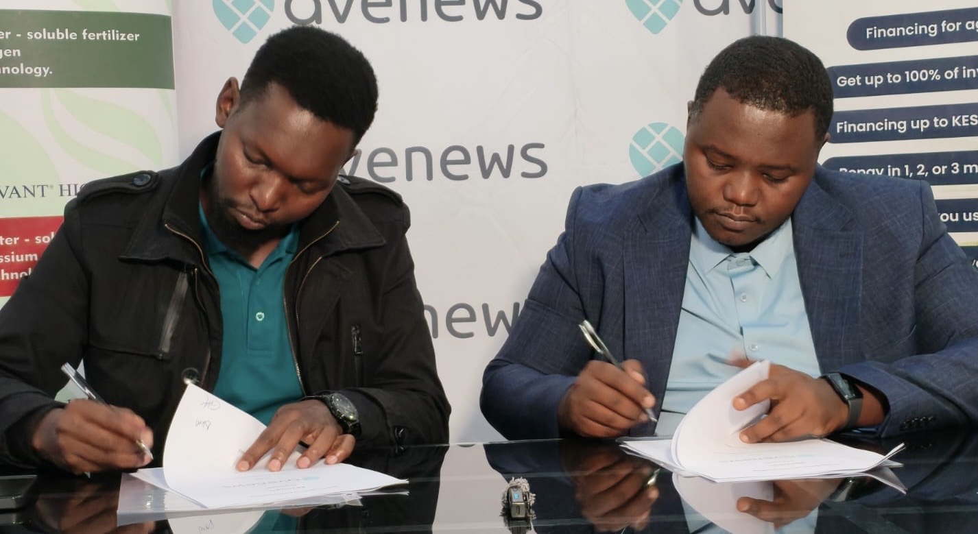 Avenews Kenya Business Development Director, Emanuel Murai  (r) with Grebe Enterprises Limited General Manager, Dunson Kamau Kamau during the signing of an MoU in Nakuru