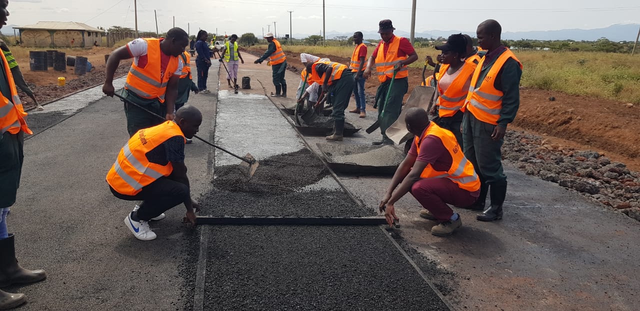 KiHBT Practical training on Construction of Low Volume Sealed Roads