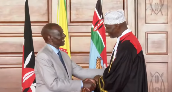 President William Ruto and the newly appointed Judge Justice Mohamed Warsame during swearing-in ceremony at State House on May 7, 2026 / Screengrab v
