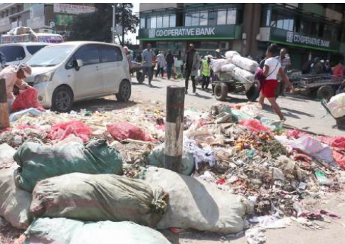 Piles of  waste seen between Haile Selassie avenue and Wakulima market junction on April 3, 2026 /LEAH MUKANGAI