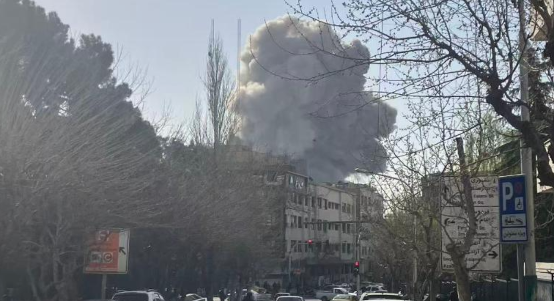 US military launches new strikes on Iran