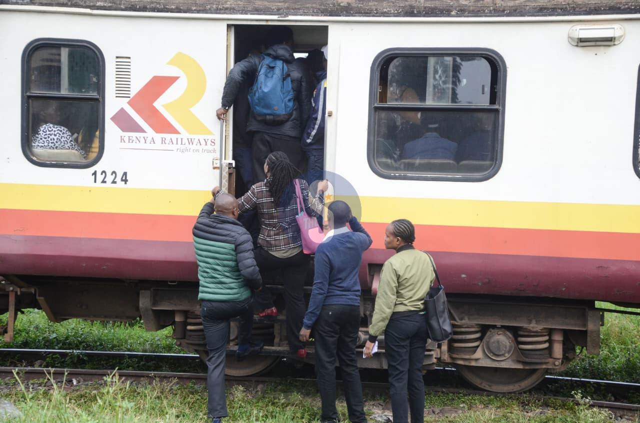 [PHOTOS] Trains, trekking replace matatus amid strike