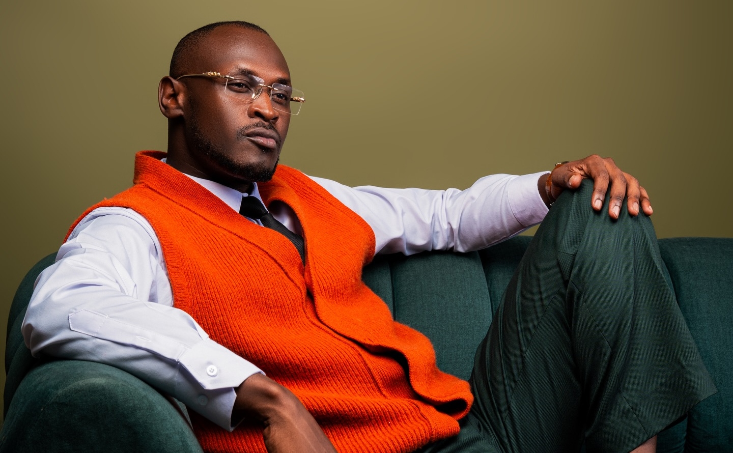 King Kaka’s Hilarious Studio Clash with Munez Goes Viral