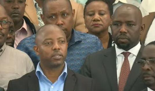 Transport officials apologise for strike that paralysed services