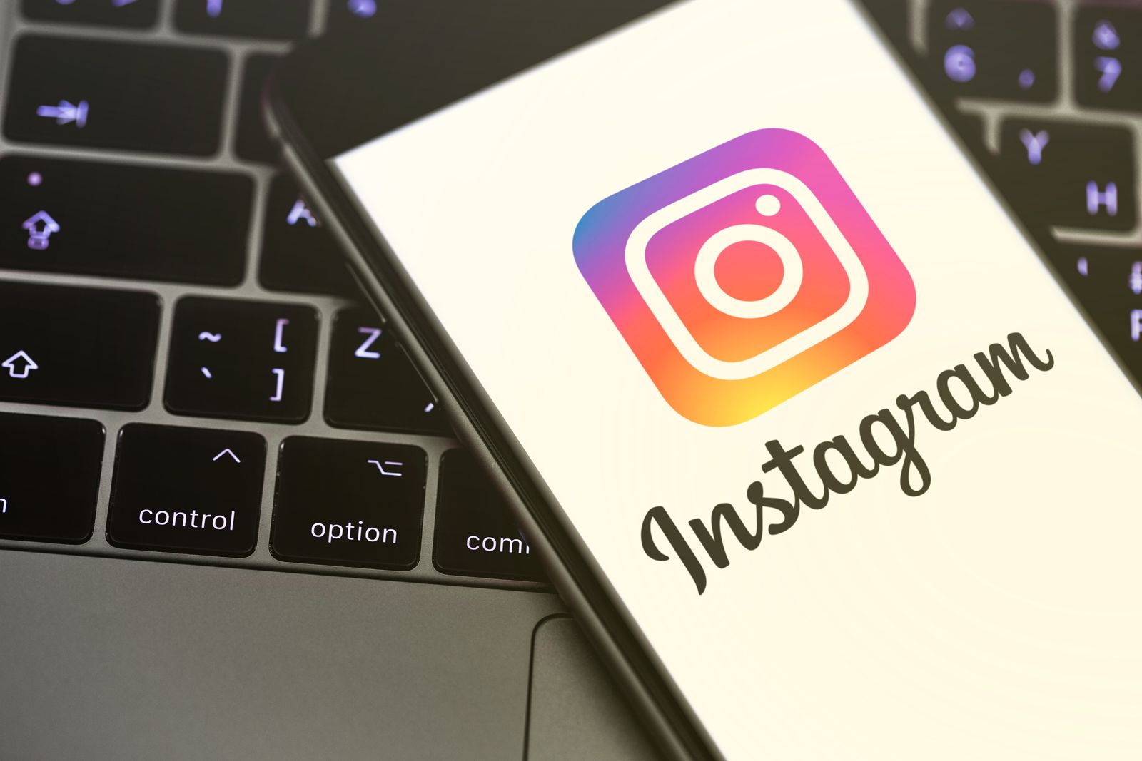Instagram ends End-to-End Encryption // Courtesy