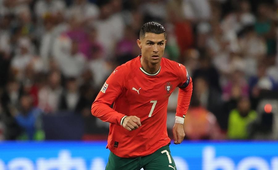 Ultimate image for Saudi Arabia's football poster boy: Ronaldo wins title