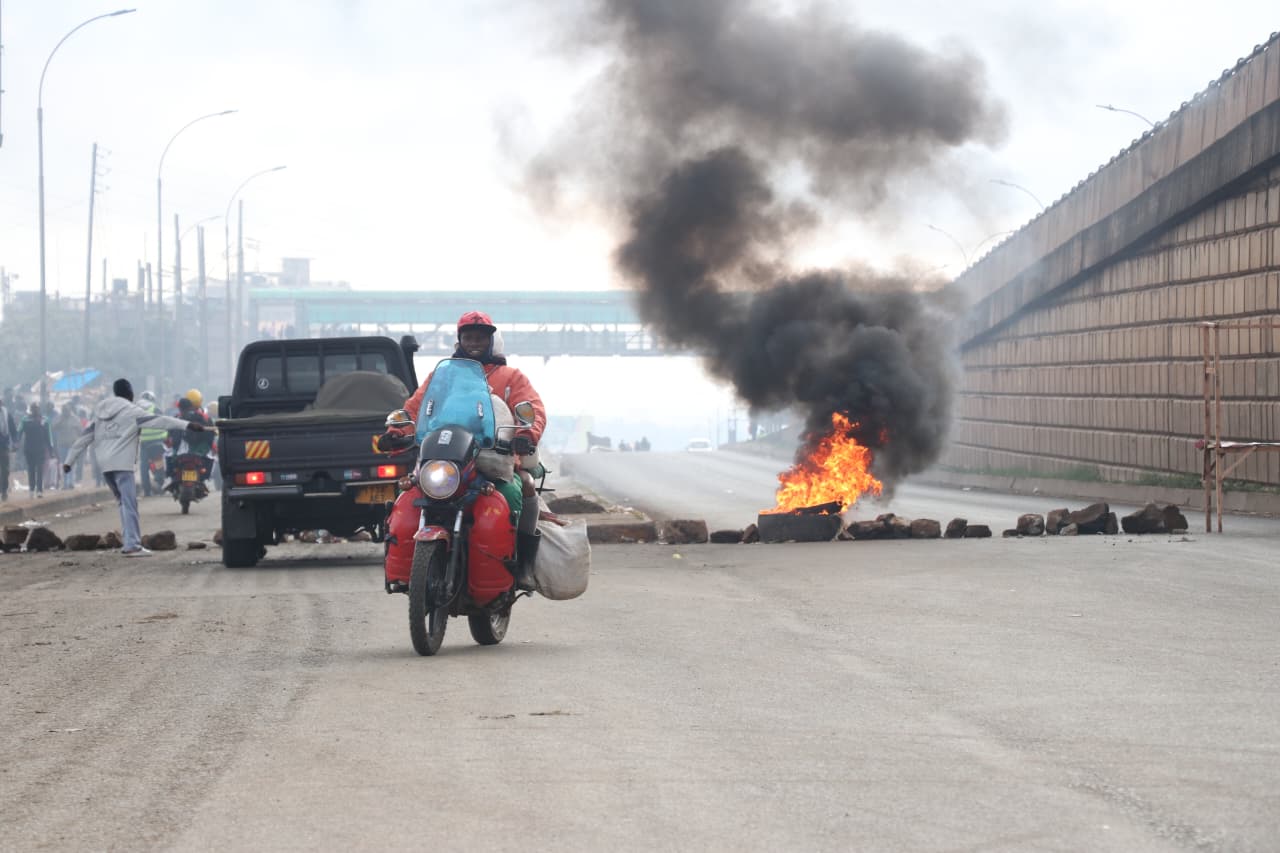 Smoke, barricades as fuel protests hit Thika Highway