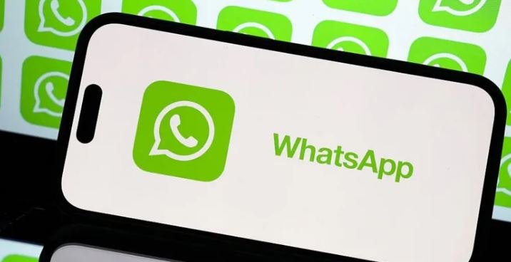 WhatsApp to be led by Indian as boss steps back