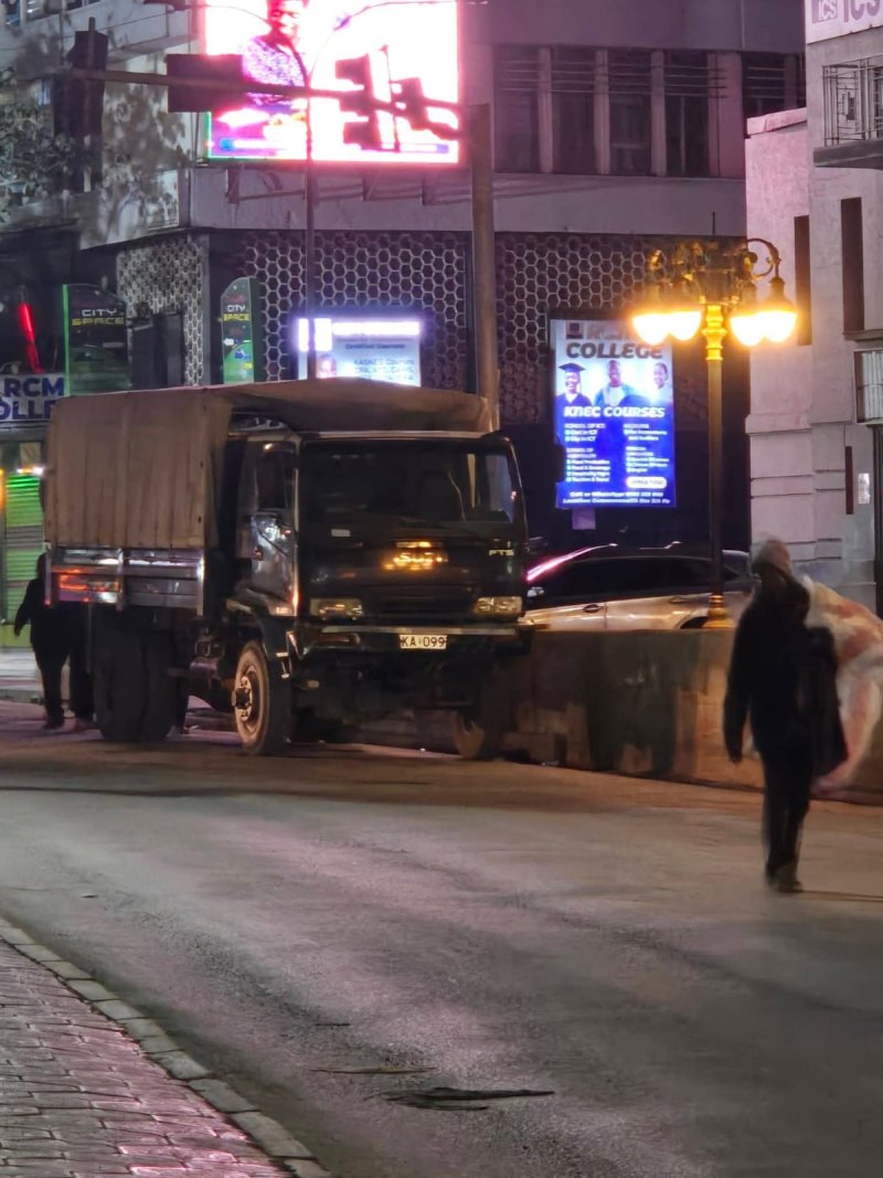 Early-morning roadblocks choke routes into Nairobi CBD
