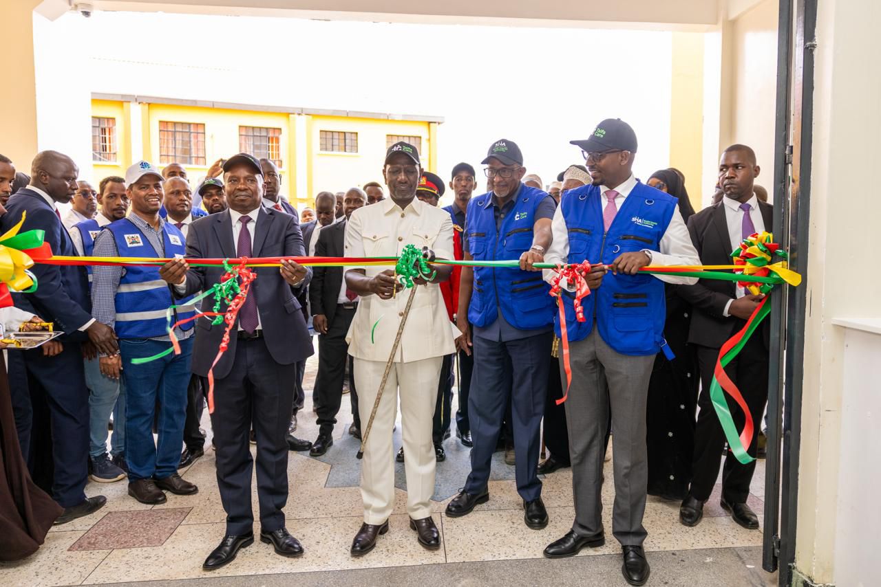 [PHOTOS] Ruto unveils Wajir hospital’s A&E unit