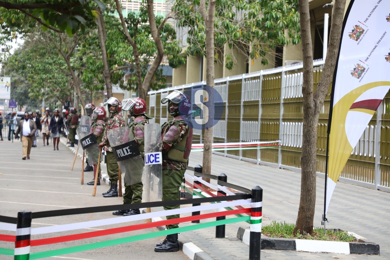 [PHOTOS] Security beefed up ahead of budget reading