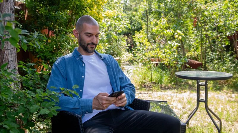 I'm in therapy for my 14-hour-a-day phone addiction